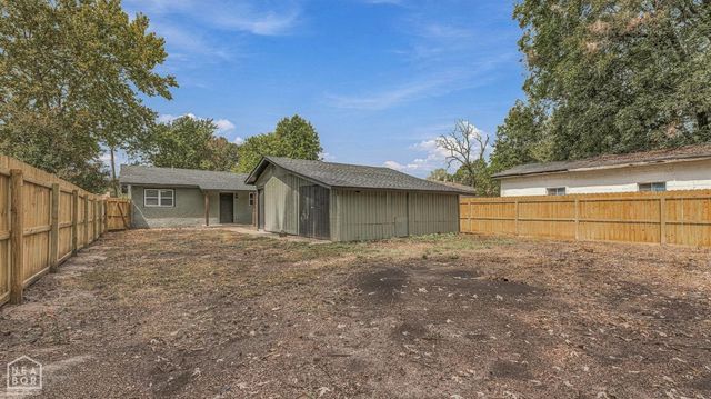 207 S 14th Avenue, Paragould, AR 72450