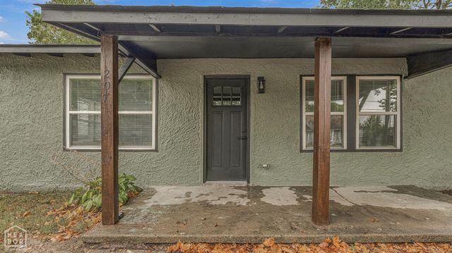 207 S 14th Avenue, Paragould, AR 72450