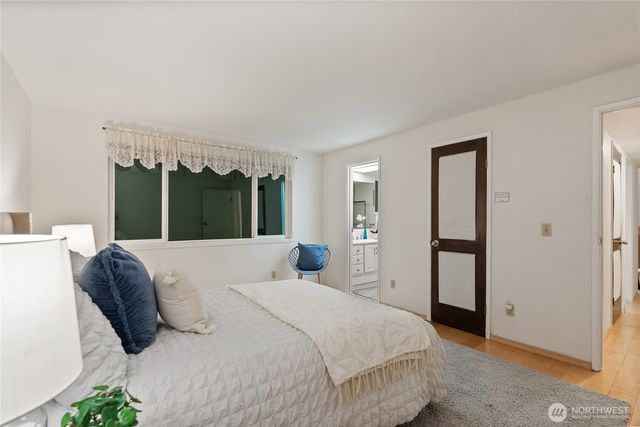 15618 SE 174th Street, Renton, WA 98058