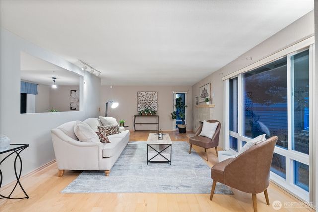 15618 SE 174th Street, Renton, WA 98058