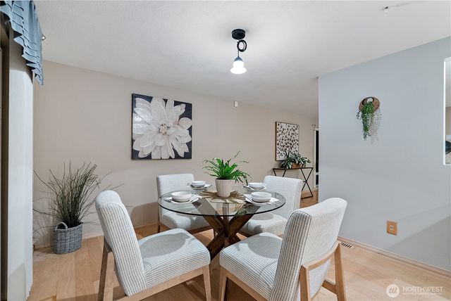 15618 SE 174th Street, Renton, WA 98058