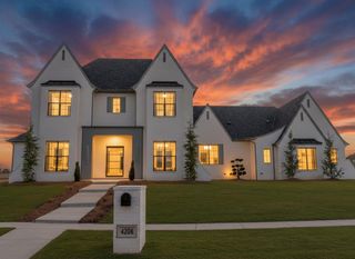 4208 Mahogany Hills Drive, Moore, OK 73160