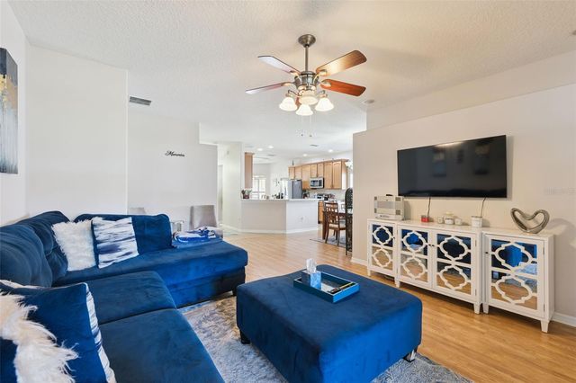 6220 N BELDON DR, Mount Dora, FL 32757