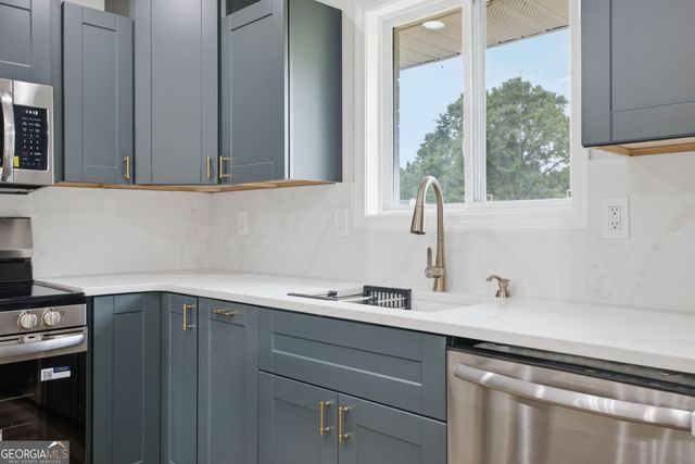 514 Charmin Circle SE, Calhoun, GA 30701