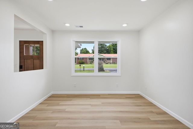 514 Charmin Circle SE, Calhoun, GA 30701