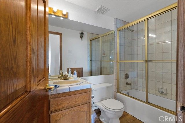 10328 El Centro, Oak Hills, CA 92344