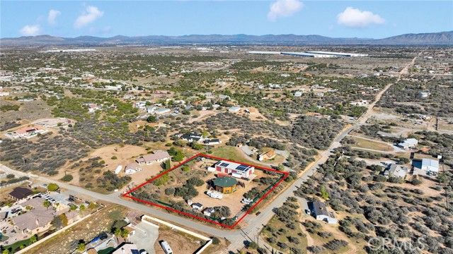 10328 El Centro, Oak Hills, CA 92344