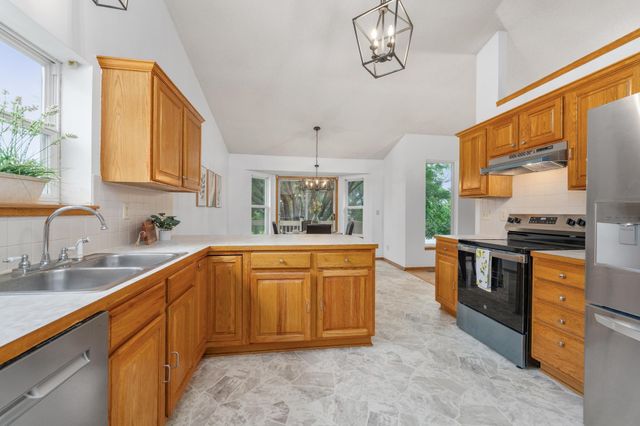 4614 E Willow Point Ct, Wichita, KS 67220