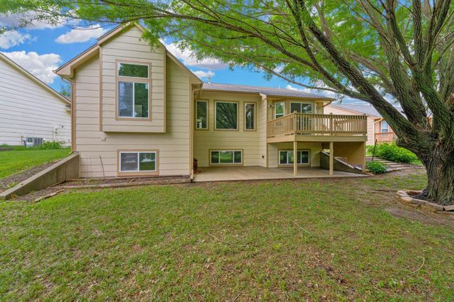 4614 E Willow Point Ct, Wichita, KS 67220