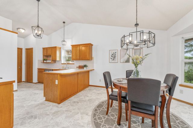 4614 E Willow Point Ct, Wichita, KS 67220