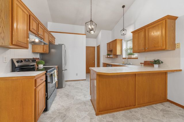 4614 E Willow Point Ct, Wichita, KS 67220