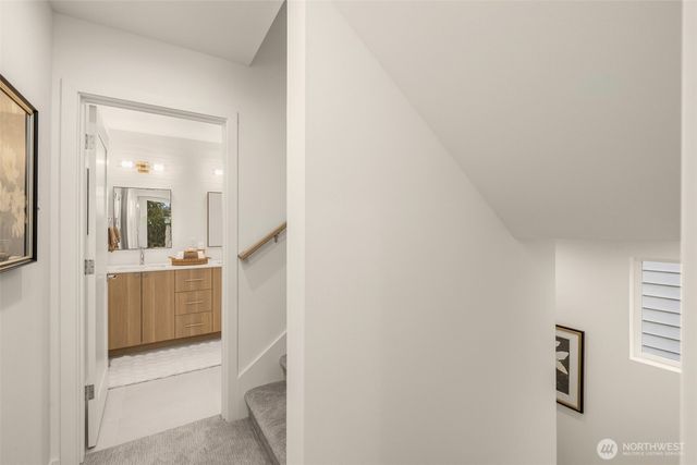 4409 B 21st Avenue SW, Seattle, WA 98106