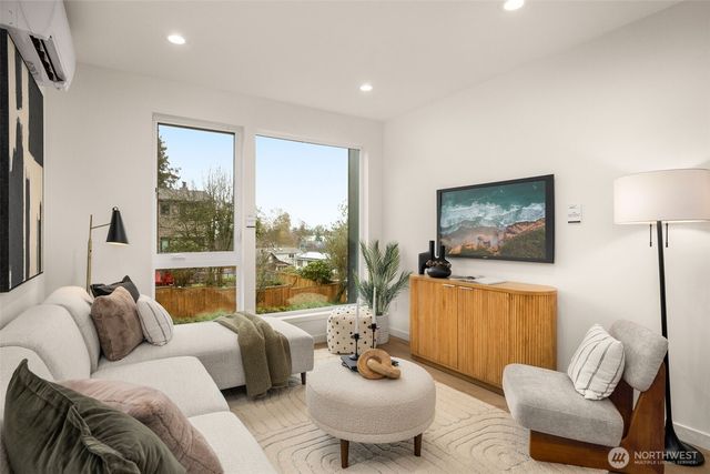 4409 B 21st Avenue SW, Seattle, WA 98106