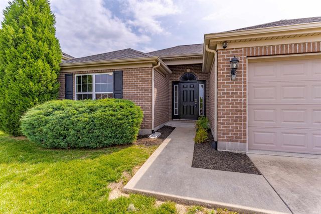 832 Tawny Drive, Evansville, IN 47712