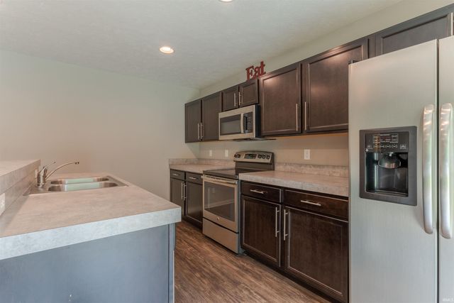 832 Tawny Drive, Evansville, IN 47712