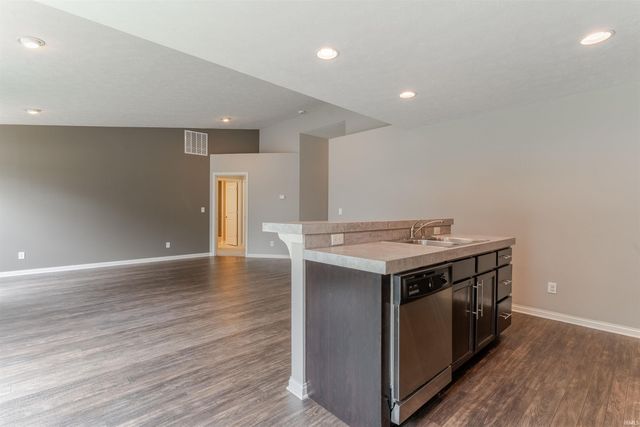 832 Tawny Drive, Evansville, IN 47712