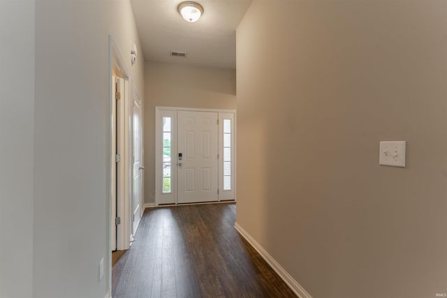 832 Tawny Drive, Evansville, IN 47712