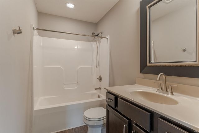 832 Tawny Drive, Evansville, IN 47712