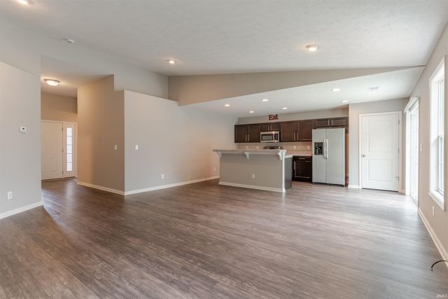 832 Tawny Drive, Evansville, IN 47712