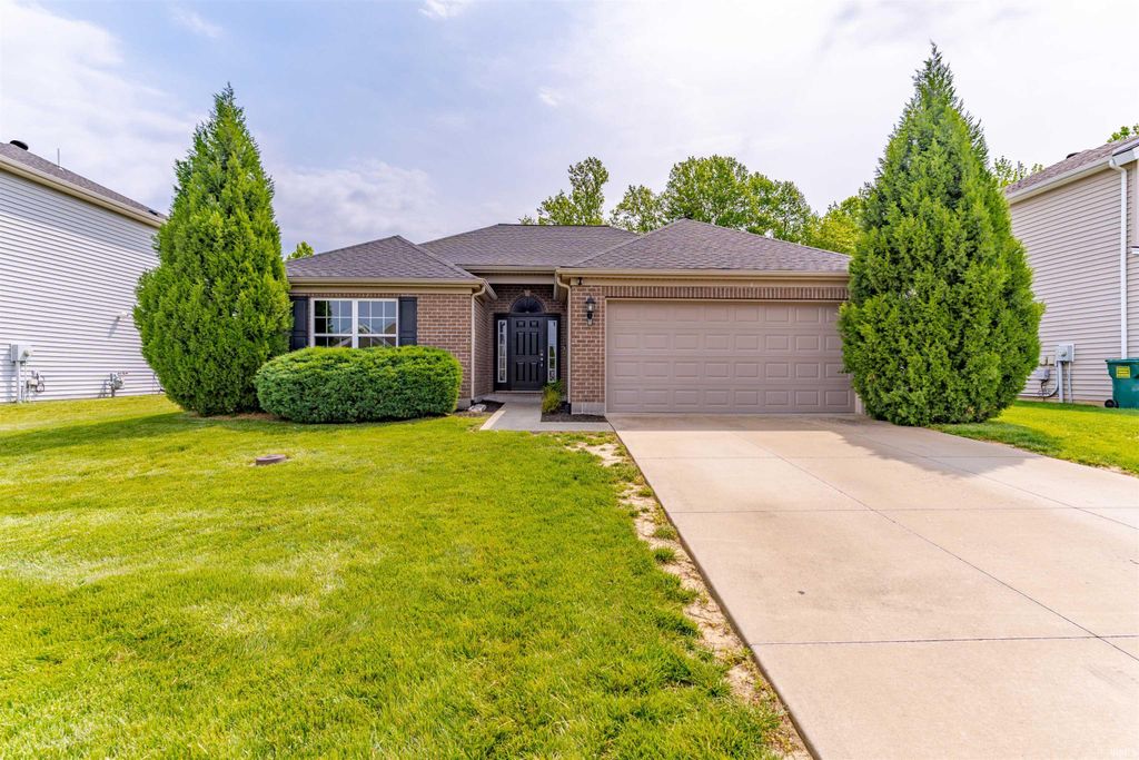 832 Tawny Drive, Evansville, IN 47712