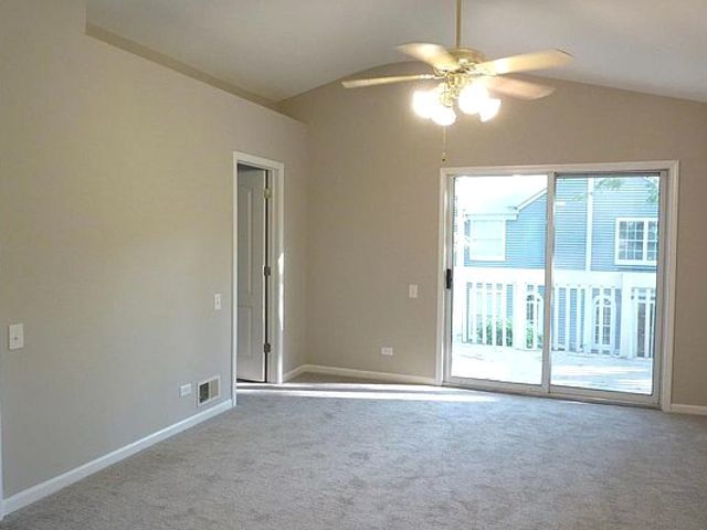 1585 Regan Court, Hoffman Estates, IL 60192