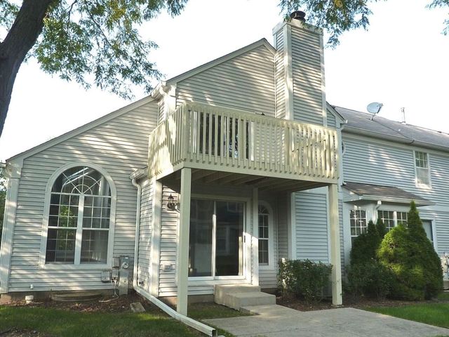 1585 Regan Court, Hoffman Estates, IL 60192
