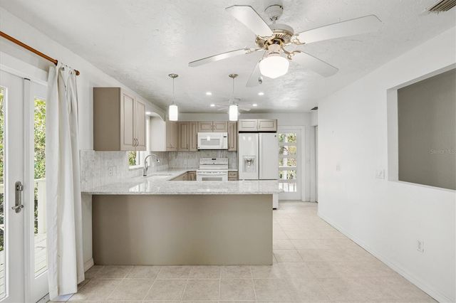 5110 ADMIRAL PLACE, Sarasota, FL 34231