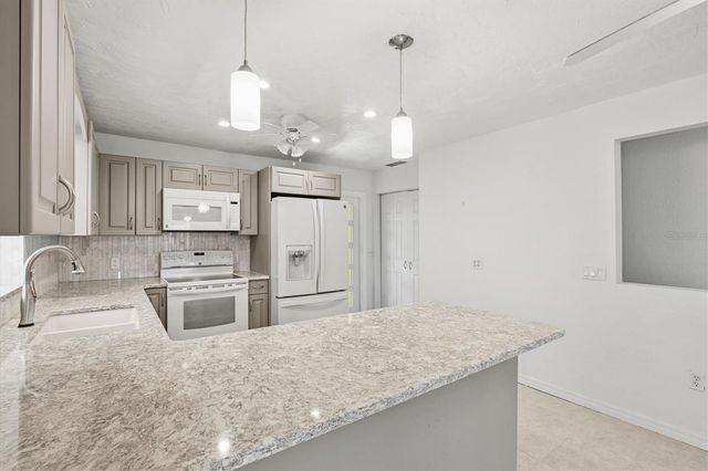 5110 ADMIRAL PLACE, Sarasota, FL 34231