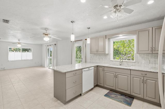 5110 ADMIRAL PLACE, Sarasota, FL 34231