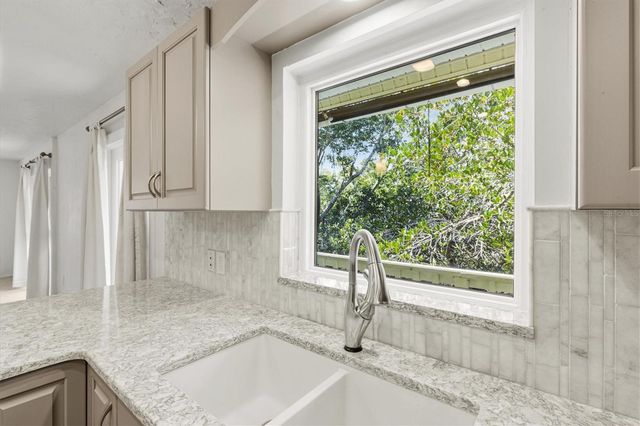 5110 ADMIRAL PLACE, Sarasota, FL 34231