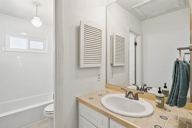 5110 ADMIRAL PLACE, Sarasota, FL 34231