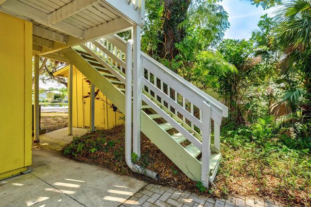 5110 ADMIRAL PLACE, Sarasota, FL 34231