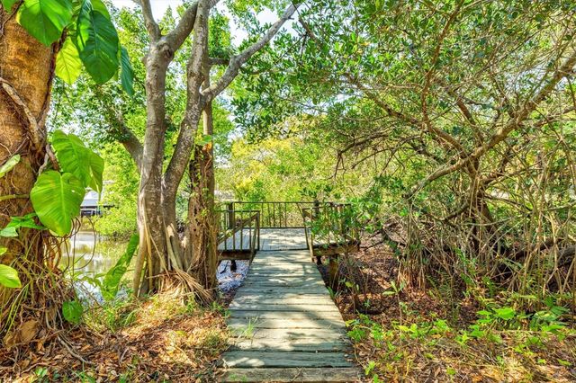 5110 ADMIRAL PLACE, Sarasota, FL 34231