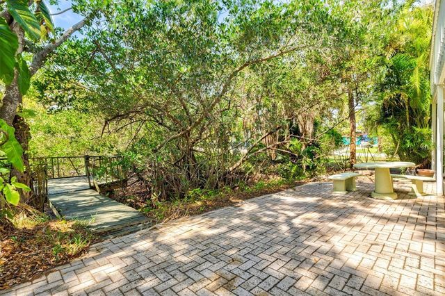 5110 ADMIRAL PLACE, Sarasota, FL 34231