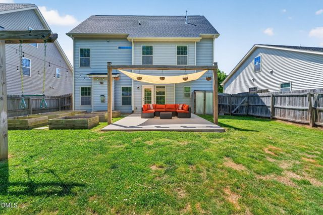 422 Lone Pine Loop, Fuquay Varina, NC 27526