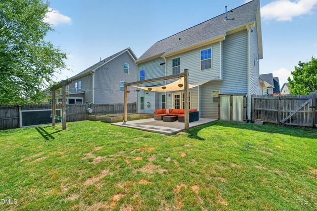 422 Lone Pine Loop, Fuquay Varina, NC 27526