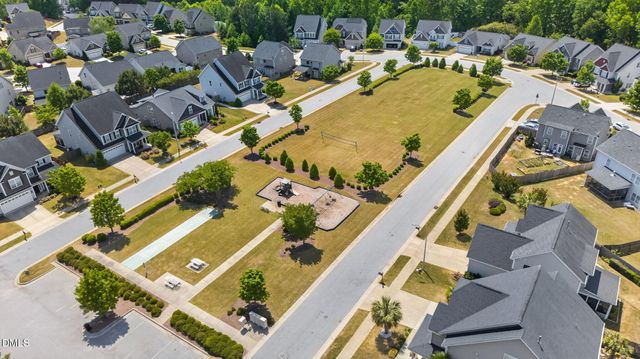 422 Lone Pine Loop, Fuquay Varina, NC 27526