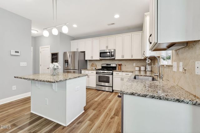 422 Lone Pine Loop, Fuquay Varina, NC 27526