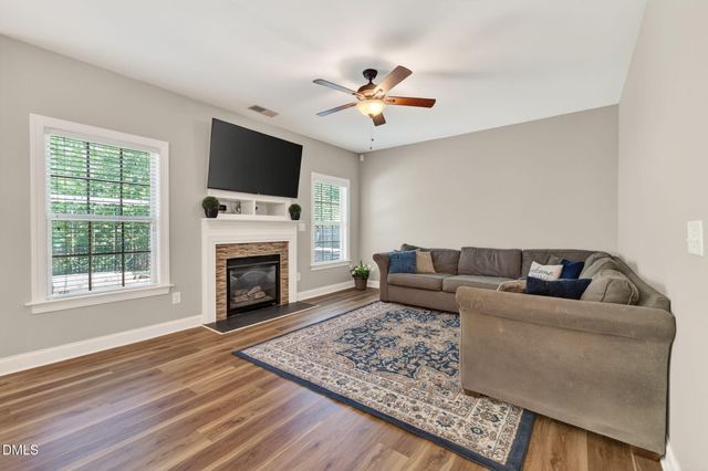 422 Lone Pine Loop, Fuquay Varina, NC 27526