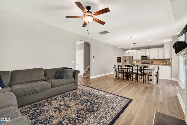 422 Lone Pine Loop, Fuquay Varina, NC 27526