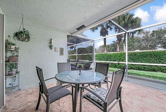 8482 Logia Circle, Boynton Beach, FL 33472