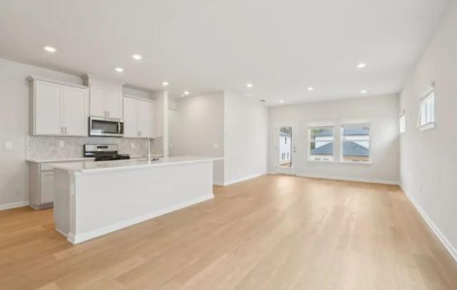 2850 Aralynn, College Park, GA 30337