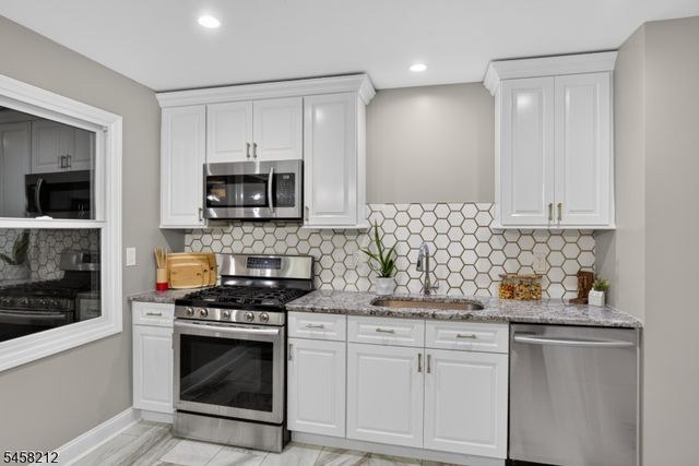247 Farragut Rd, North Plainfield Boro, NJ 07062