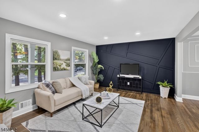 247 Farragut Rd, North Plainfield Boro, NJ 07062