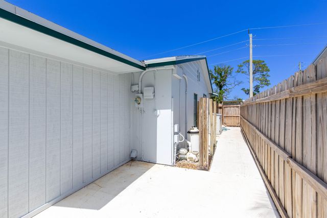 12069 Easterly Avenue, Palm Beach Gardens, FL 33410