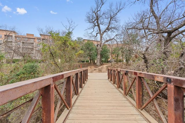 1900 Barton Springs RD 4037, Austin, TX 78704