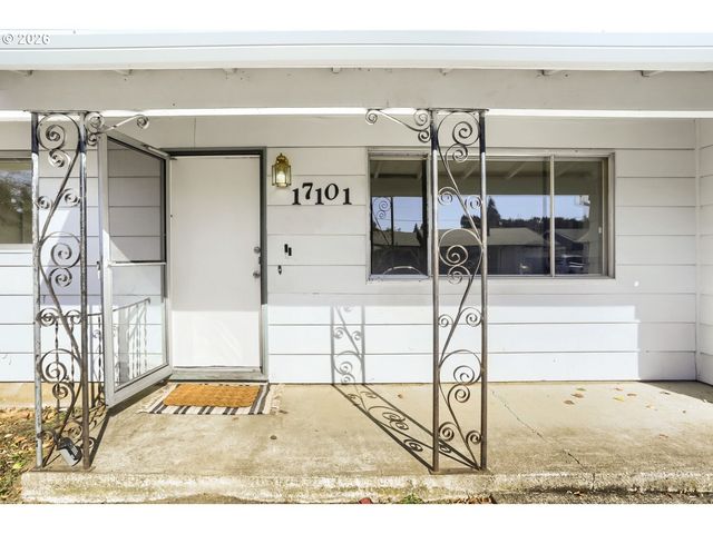 17101 Se MARKET St, Portland, OR 97233