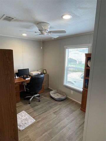 702 County Road 1500, Crockett, TX 75835