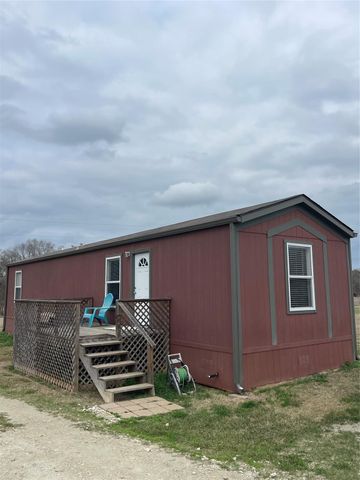 702 County Road 1500, Crockett, TX 75835