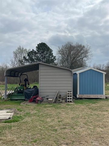 702 County Road 1500, Crockett, TX 75835